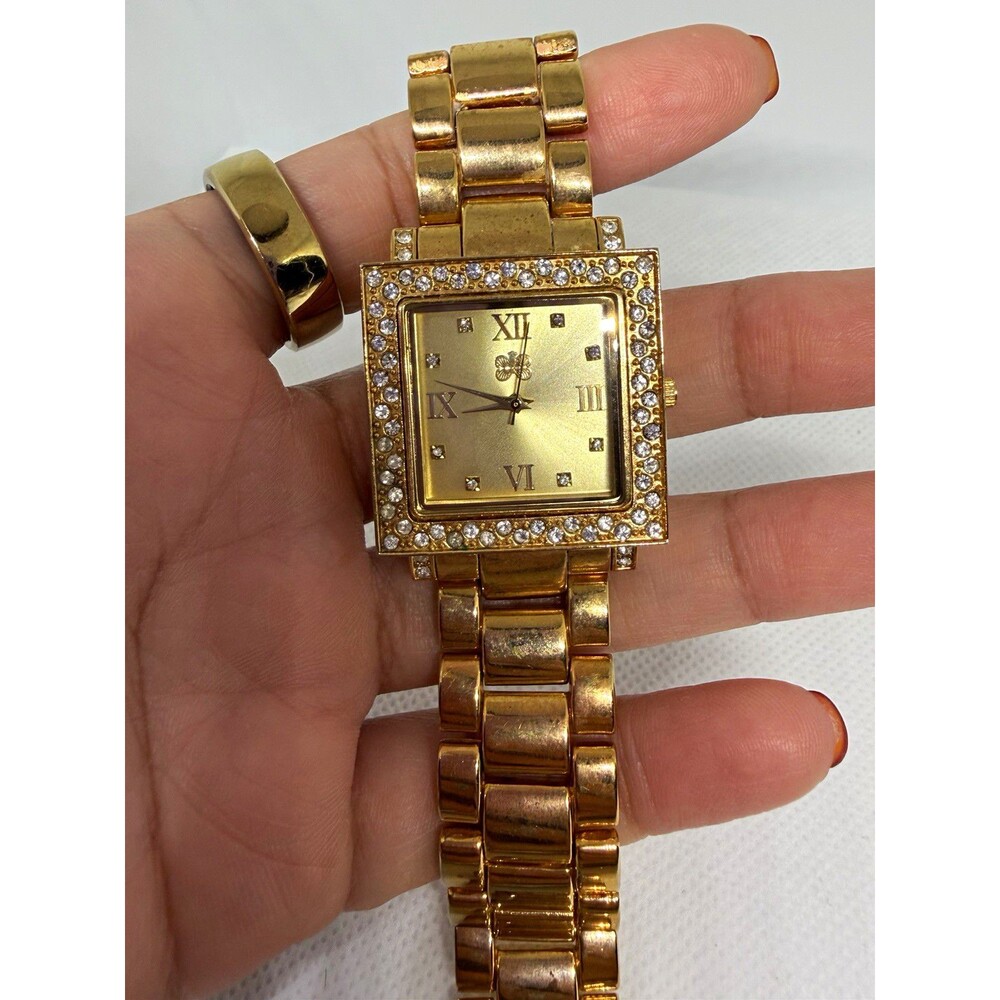 Women’s Gold Tone Crystal Accent Square Watch – Working Quartz Bracelet Watch